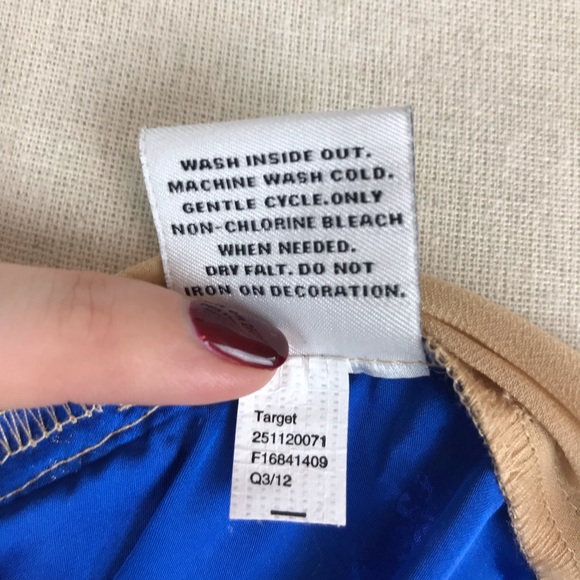 TRACY REESE | Colorblock and Floral Sequins Blouse - Picture 8 of 8